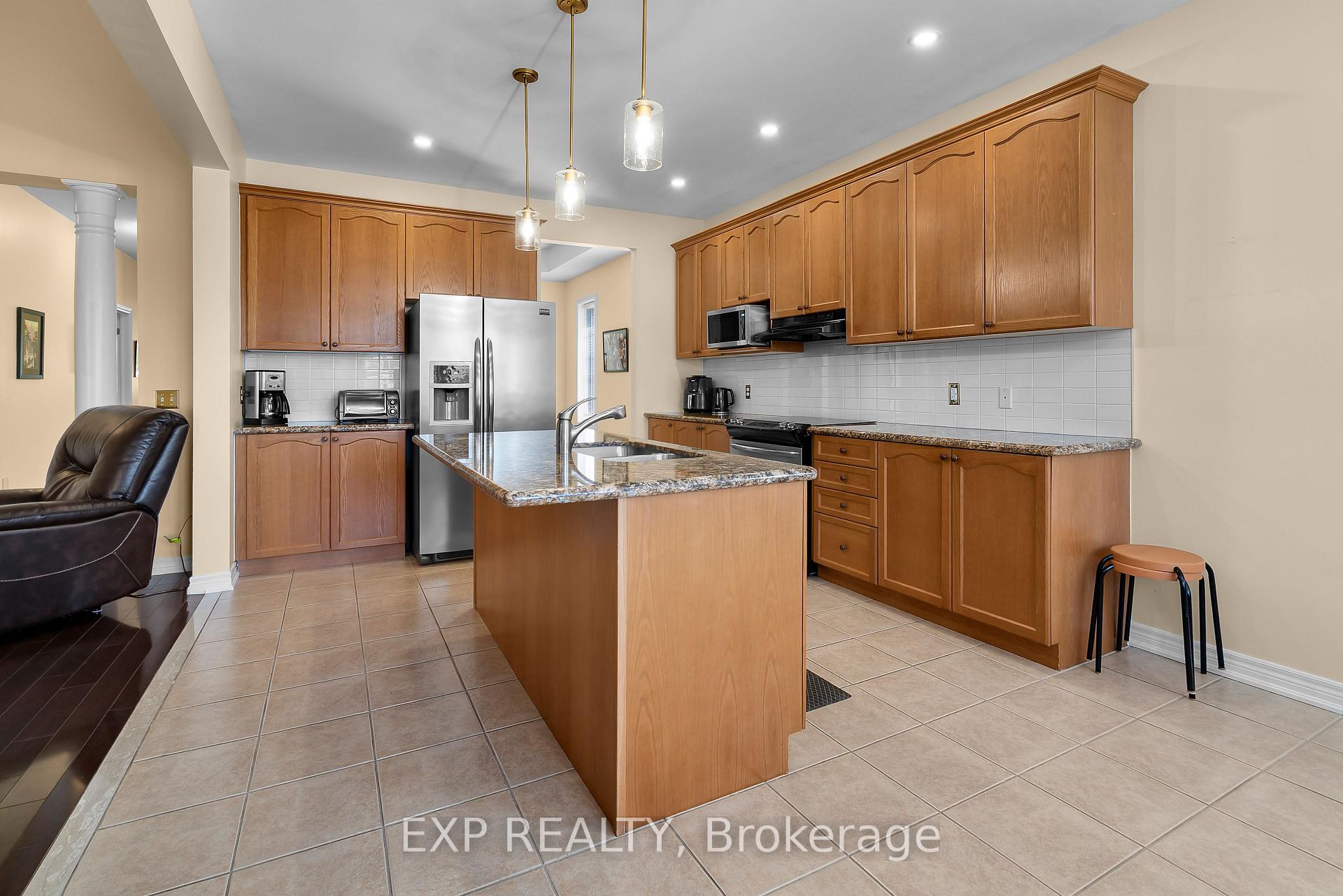 Photo 14 of 9001 Tristar Crescent, Niagara Falls, Lyons Creek — HOMEH