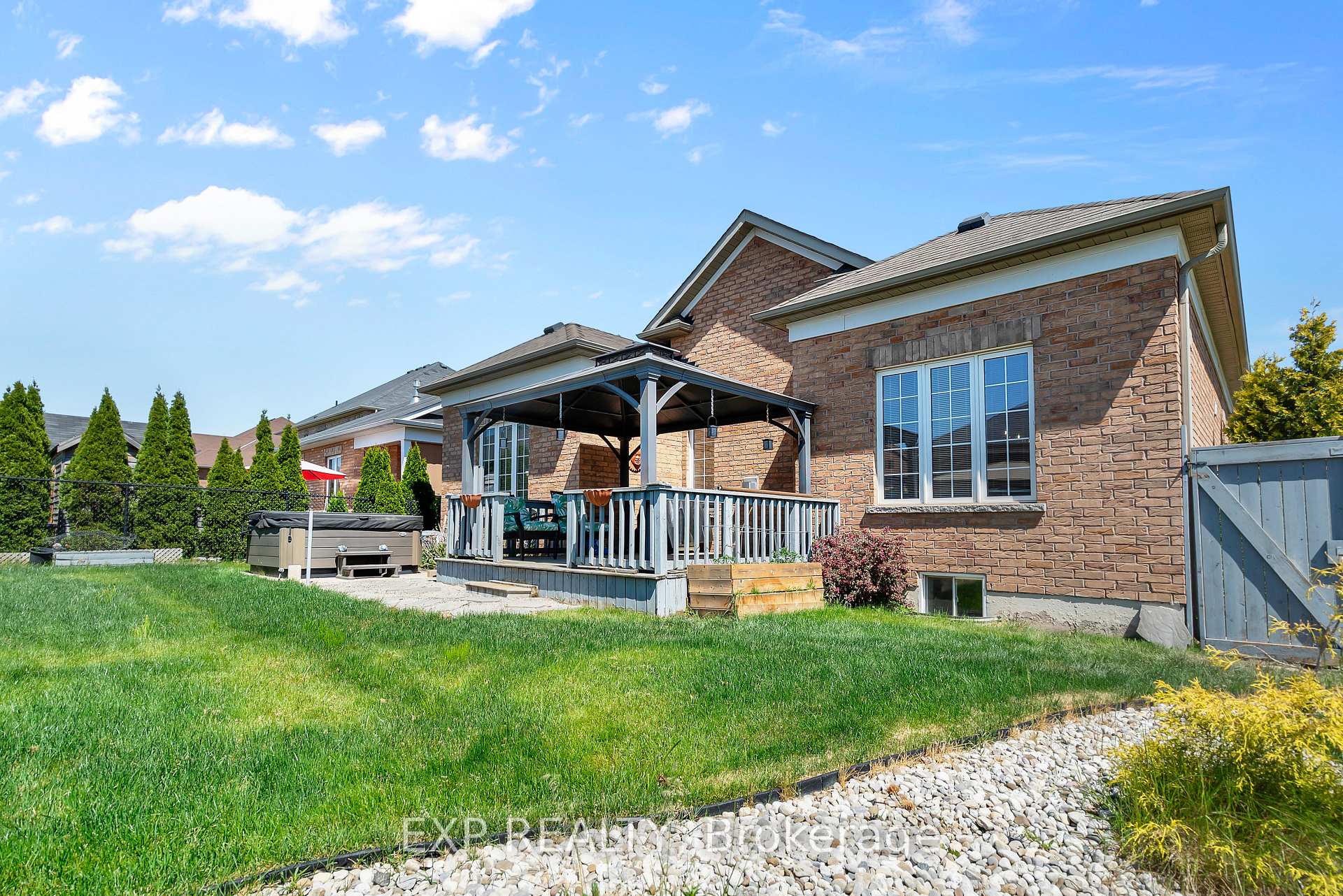 Photo 38 of 9001 Tristar Crescent, Niagara Falls, Lyons Creek — HOMEH
