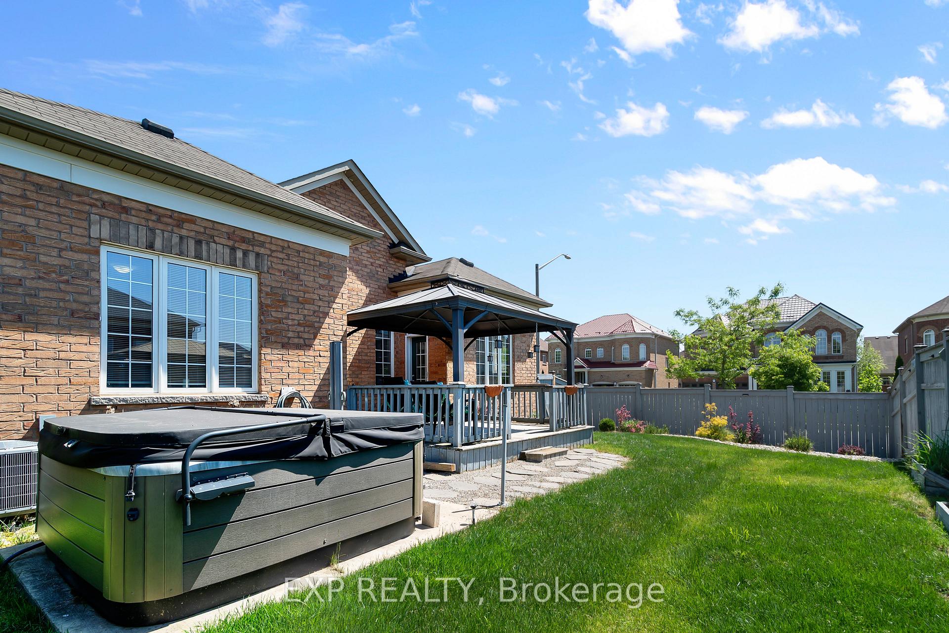 Photo 39 of 9001 Tristar Crescent, Niagara Falls, Lyons Creek — HOMEH