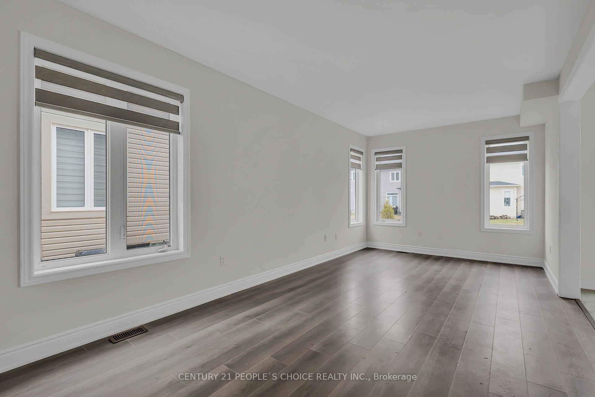 Photo 10 of 69 Central Square Boulevard, Wasaga Beach — HOMEH