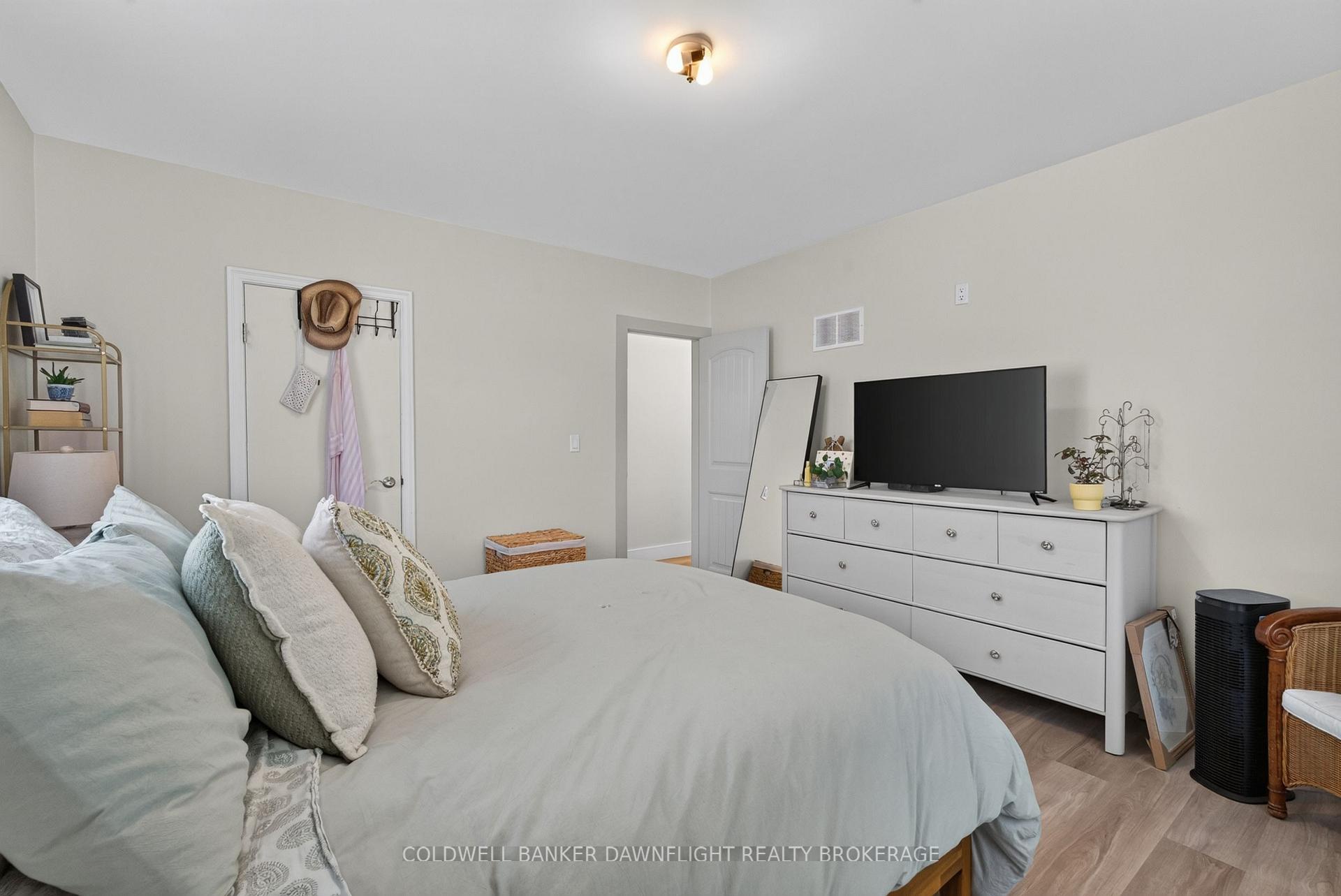 Photo 23 of 126 Centre Street, Bluewater, Hay — HOMEH