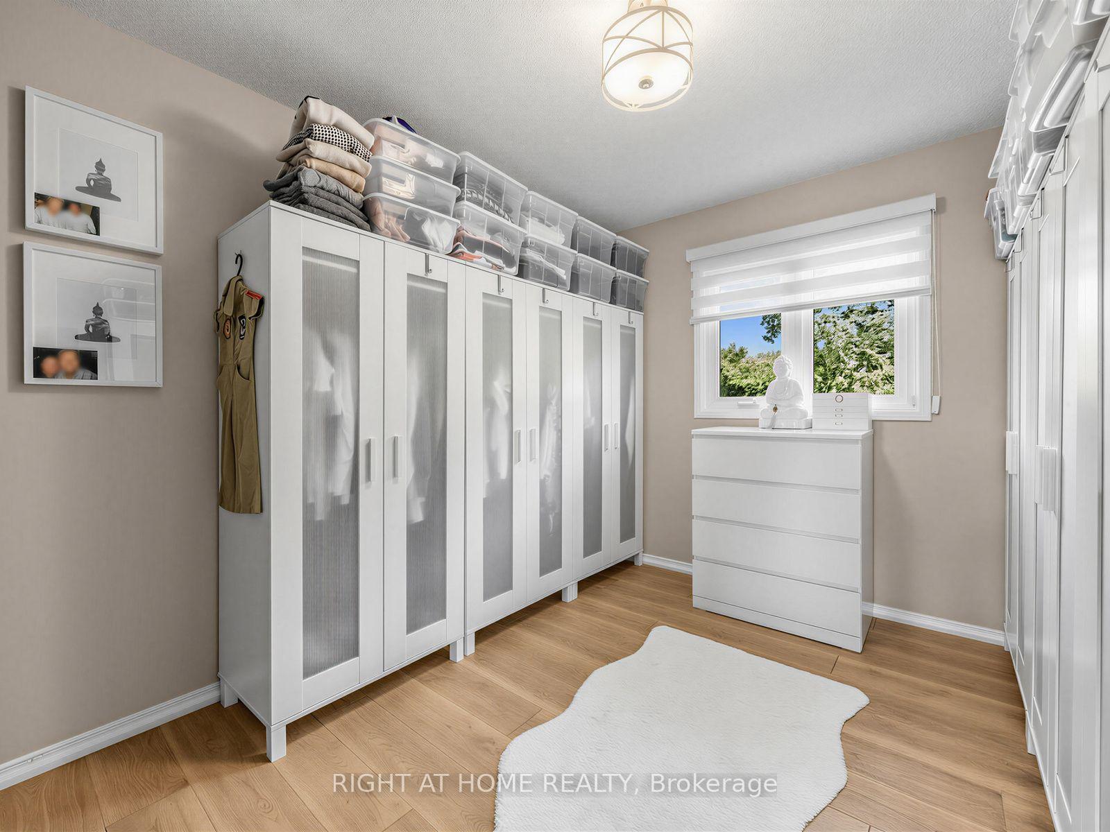 Photo 8 of 4236 Credit Pointe Drive, Mississauga, East Credit — HOMEH
