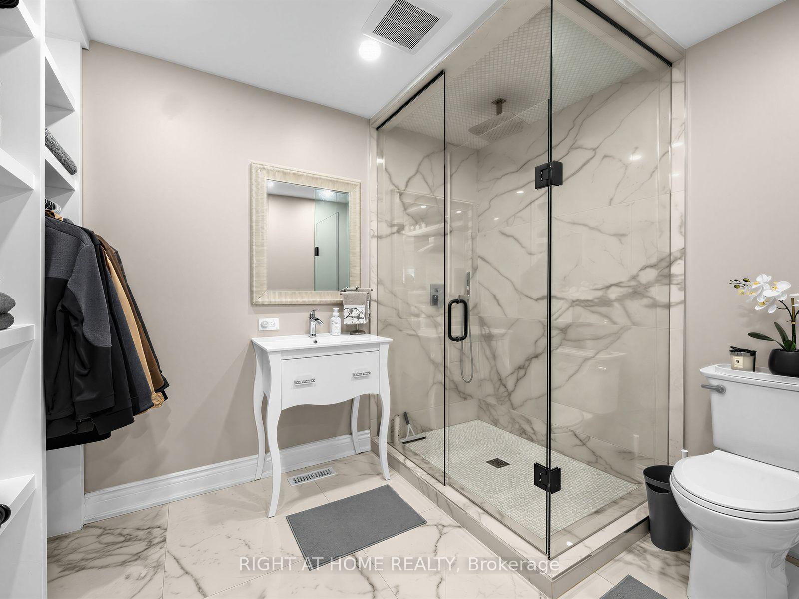 Photo 19 of 4236 Credit Pointe Drive, Mississauga, East Credit — HOMEH