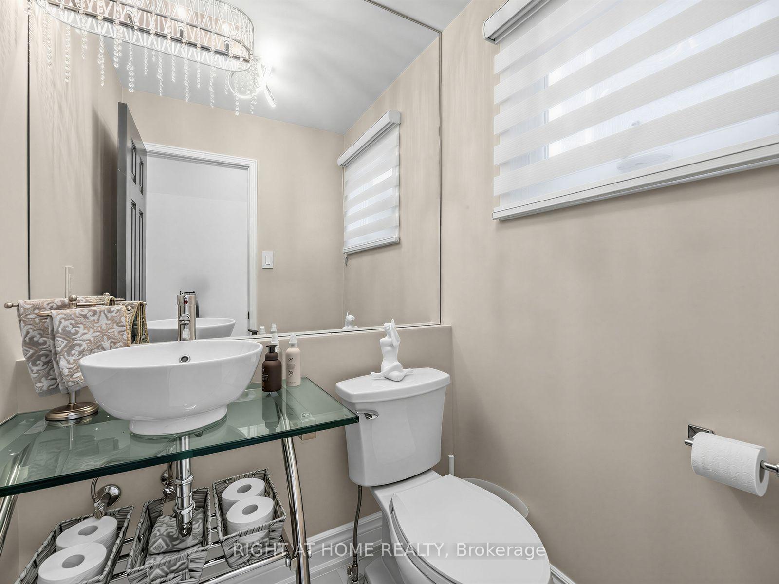 Photo 20 of 4236 Credit Pointe Drive, Mississauga, East Credit — HOMEH