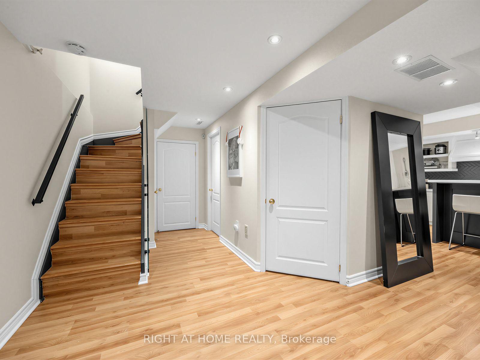 Photo 21 of 4236 Credit Pointe Drive, Mississauga, East Credit — HOMEH