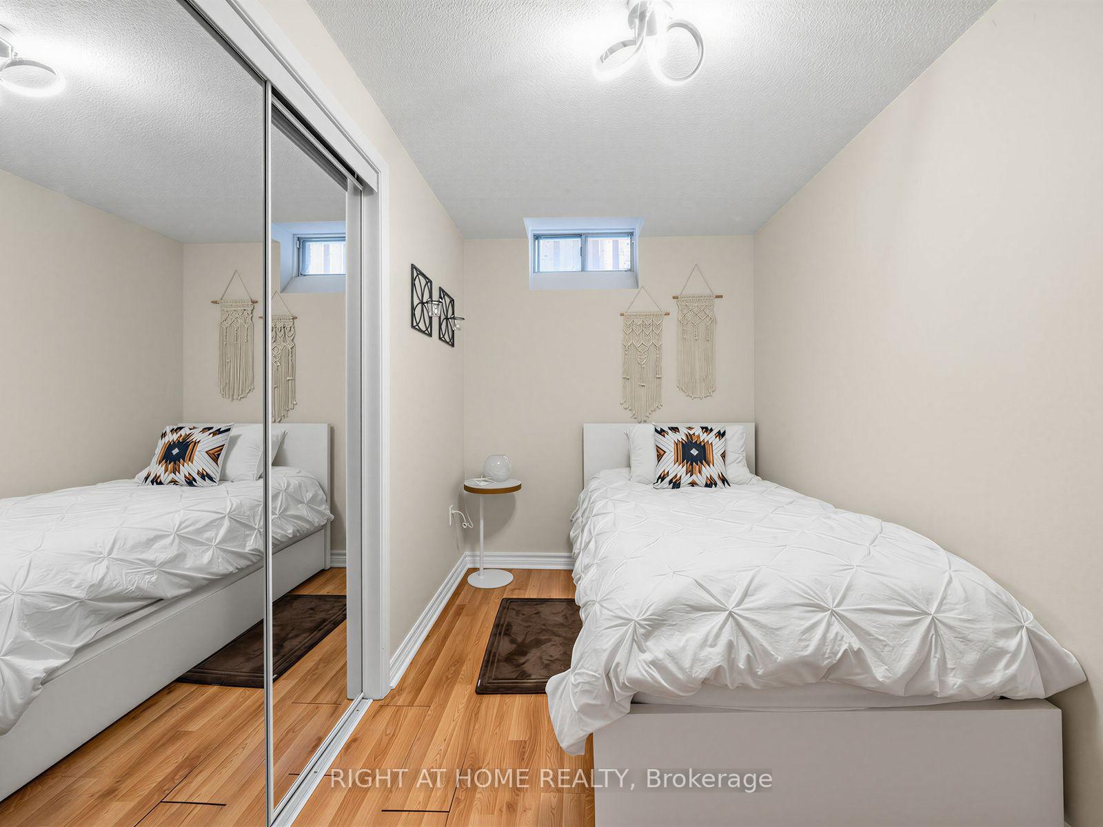 Photo 25 of 4236 Credit Pointe Drive, Mississauga, East Credit — HOMEH