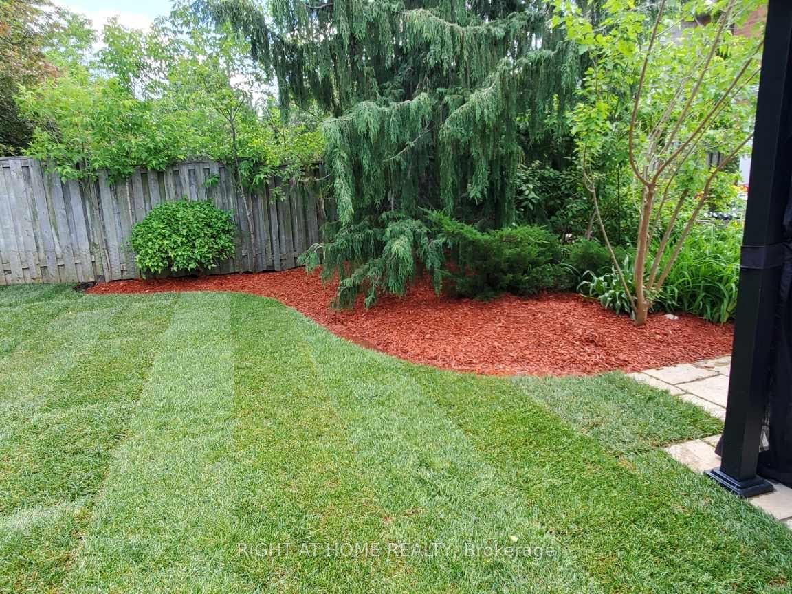 Photo 36 of 4236 Credit Pointe Drive, Mississauga, East Credit — HOMEH