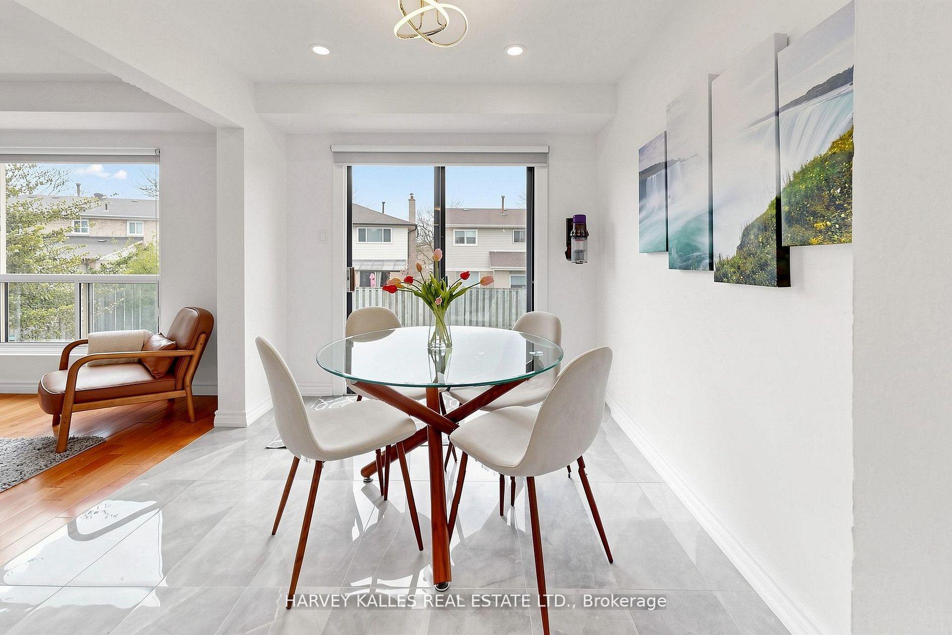 Photo 11 of 197 Lisa Crescent, Vaughan, Crestwood-Springfarm-Yorkhill — HOMEH