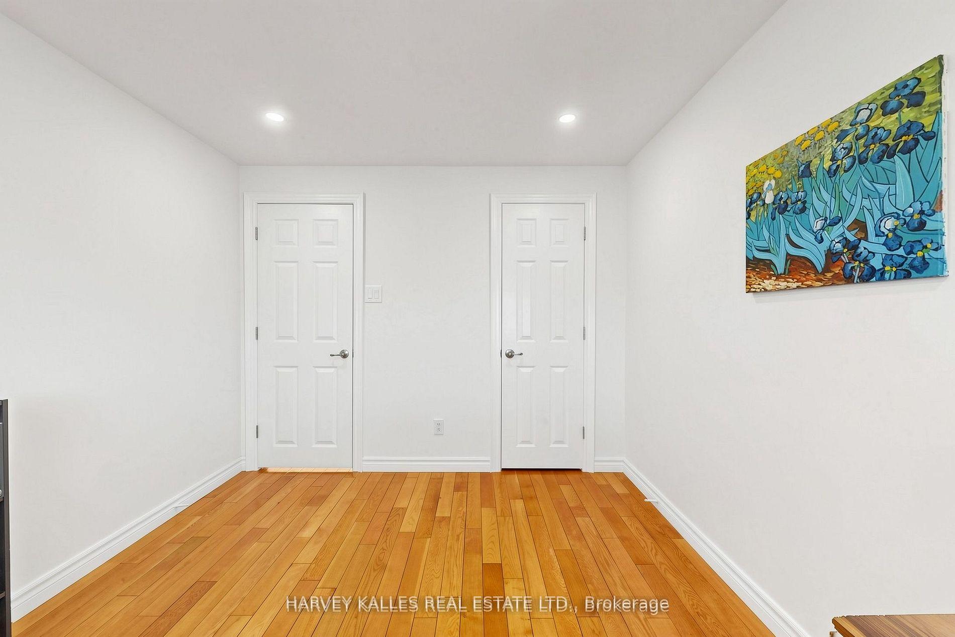 Photo 27 of 197 Lisa Crescent, Vaughan, Crestwood-Springfarm-Yorkhill — HOMEH
