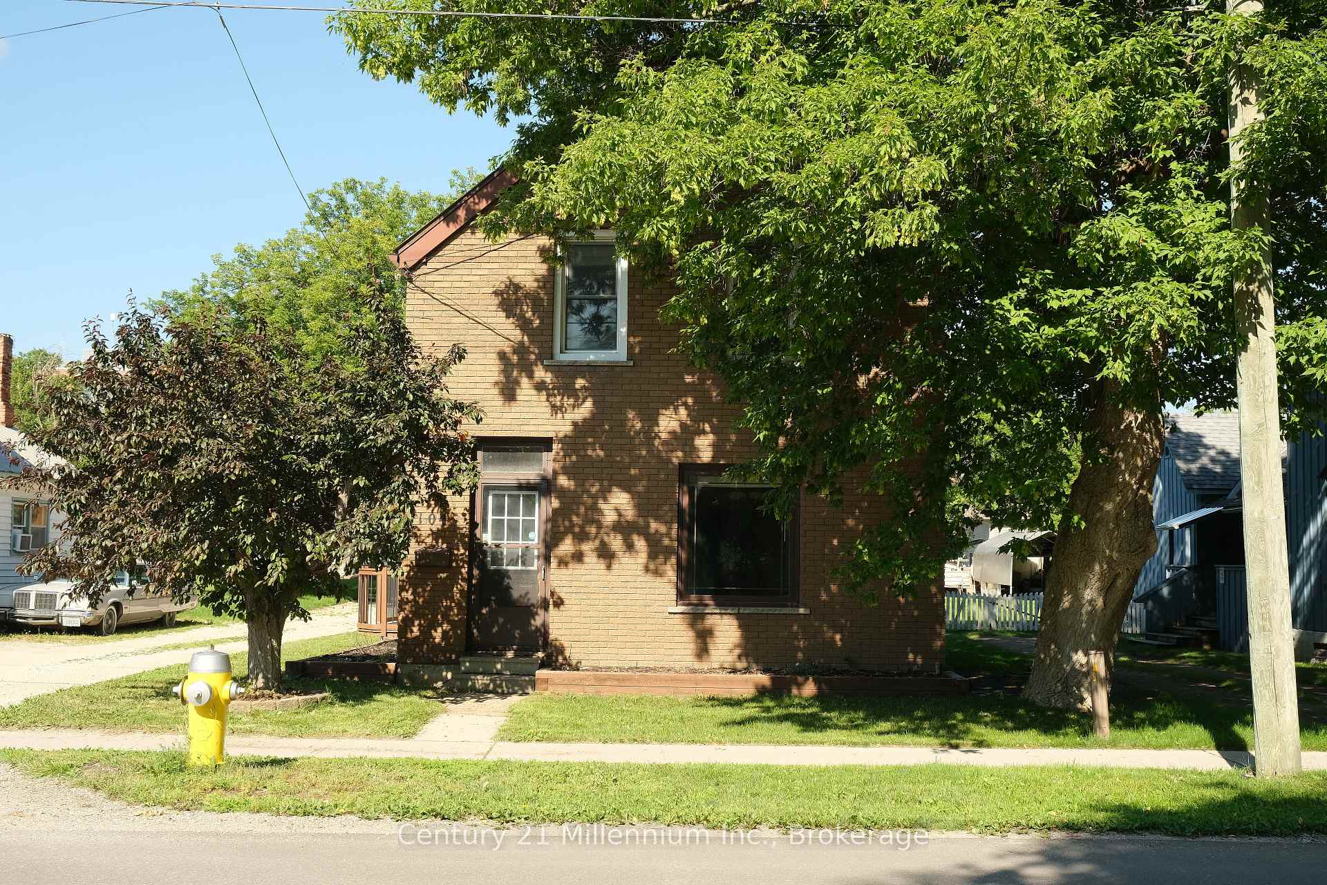 Photo 2 of 104 Spruce Street, Collingwood — HOMEH