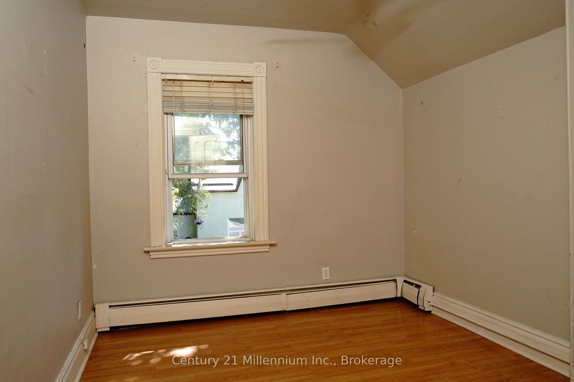 Photo 17 of 104 Spruce Street, Collingwood — HOMEH