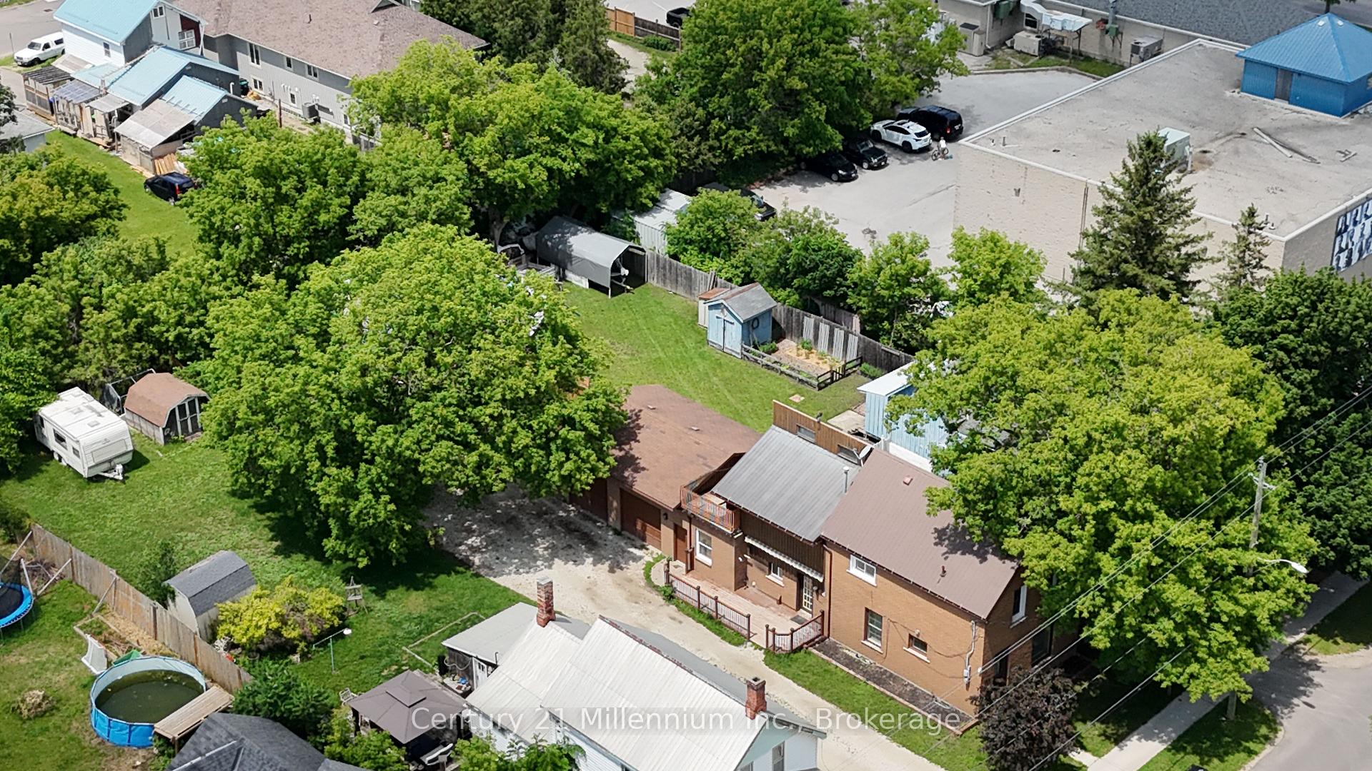 Photo 33 of 104 Spruce Street, Collingwood — HOMEH