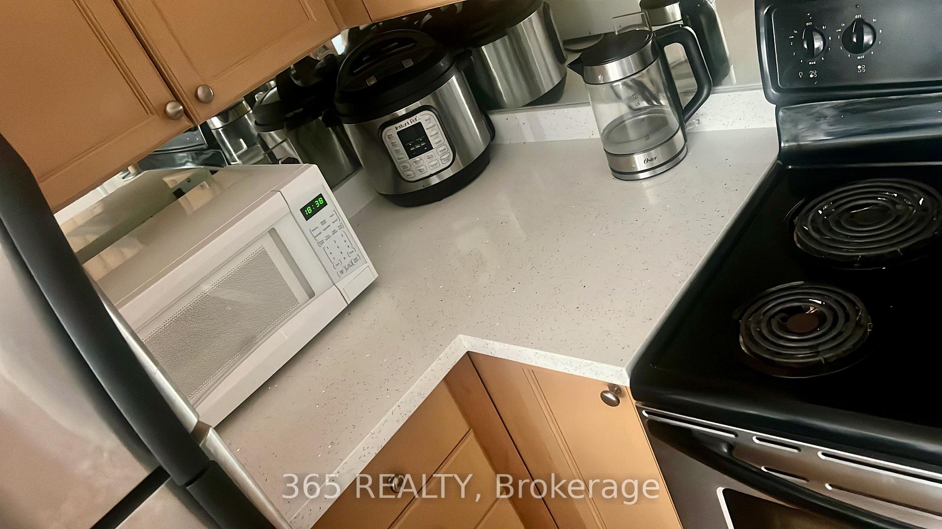 Photo 4 of Unit 263, 4975 Southampton Drive, Mississauga, Churchill Meadows — HOMEH