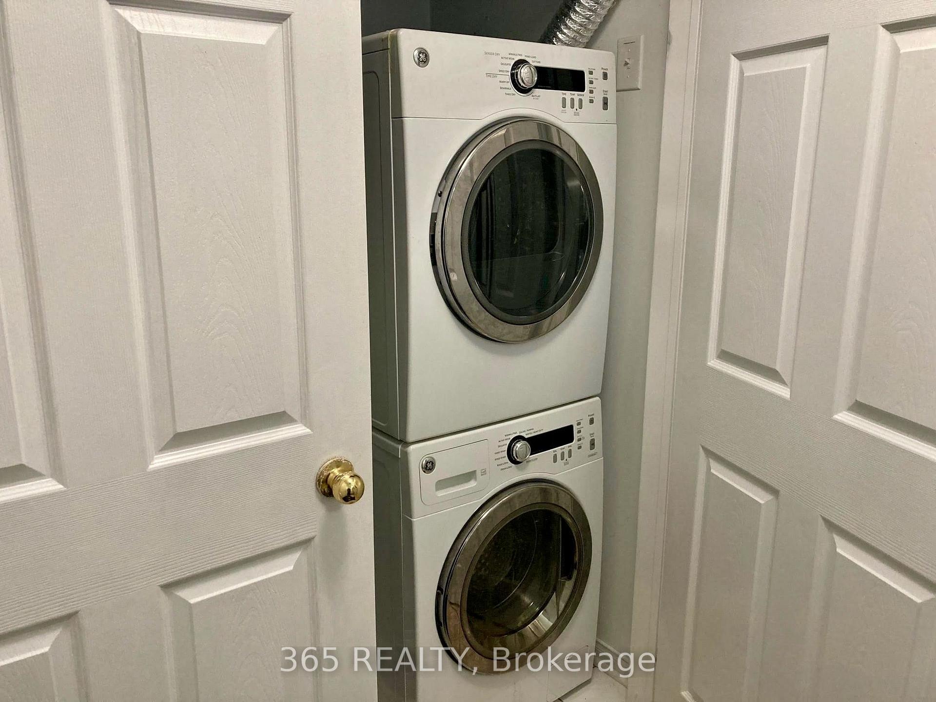 Photo 7 of Unit 263, 4975 Southampton Drive, Mississauga, Churchill Meadows — HOMEH