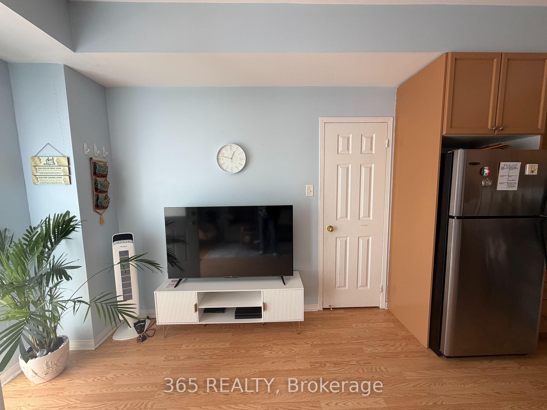 Photo 13 of Unit 263, 4975 Southampton Drive, Mississauga, Churchill Meadows — HOMEH