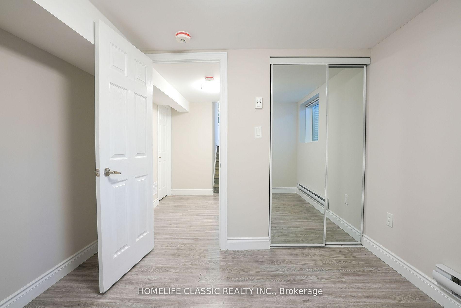 Photo 17 of 100 Chaucer Crescent, Barrie, Letitia Heights — HOMEH