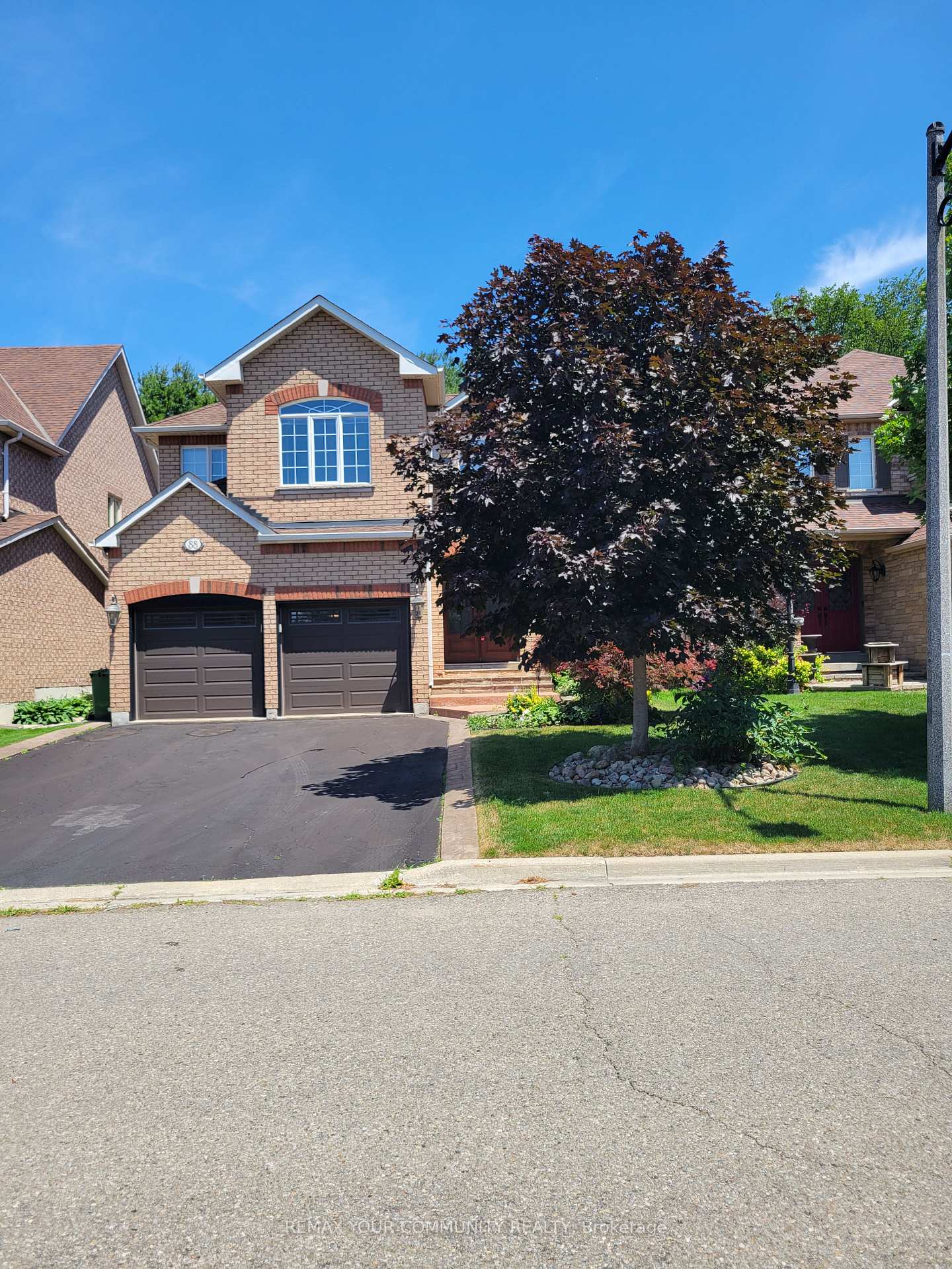Photo 1 of 88 Castelli Court, Caledon, Bolton North — HOMEH