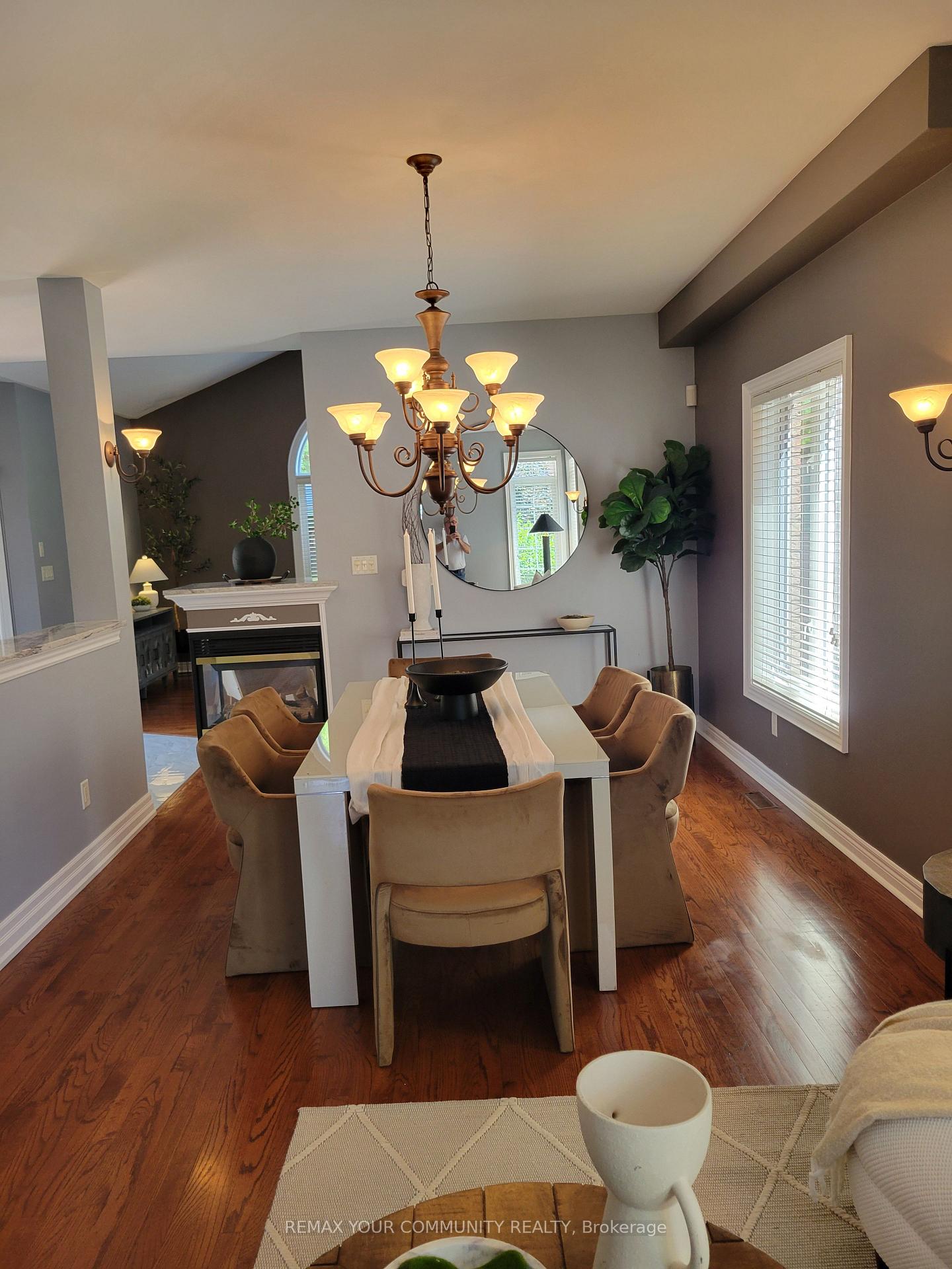 Photo 5 of 88 Castelli Court, Caledon, Bolton North — HOMEH