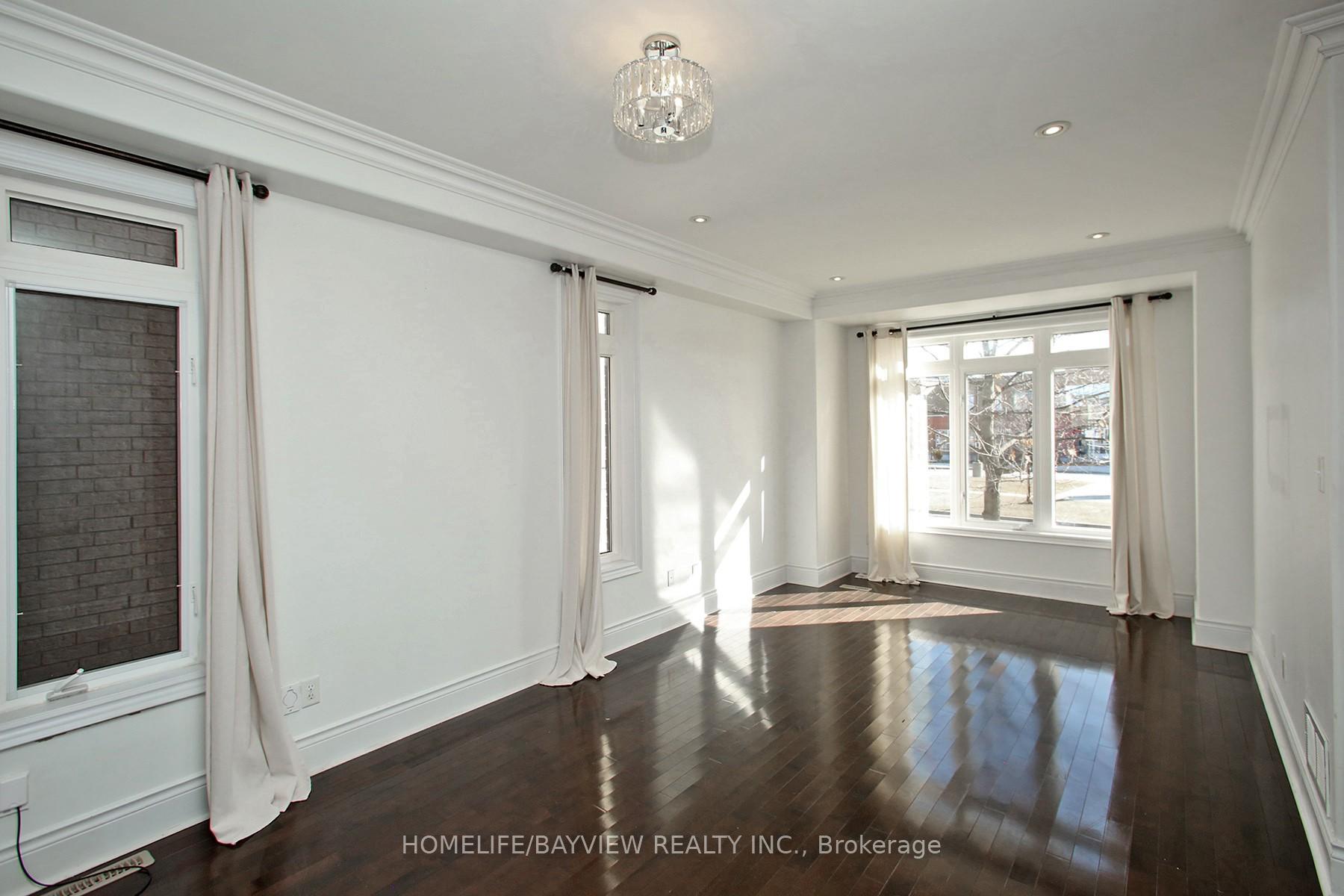 Photo 6 of 572 Country Glen Road, Markham, Cornell — HOMEH
