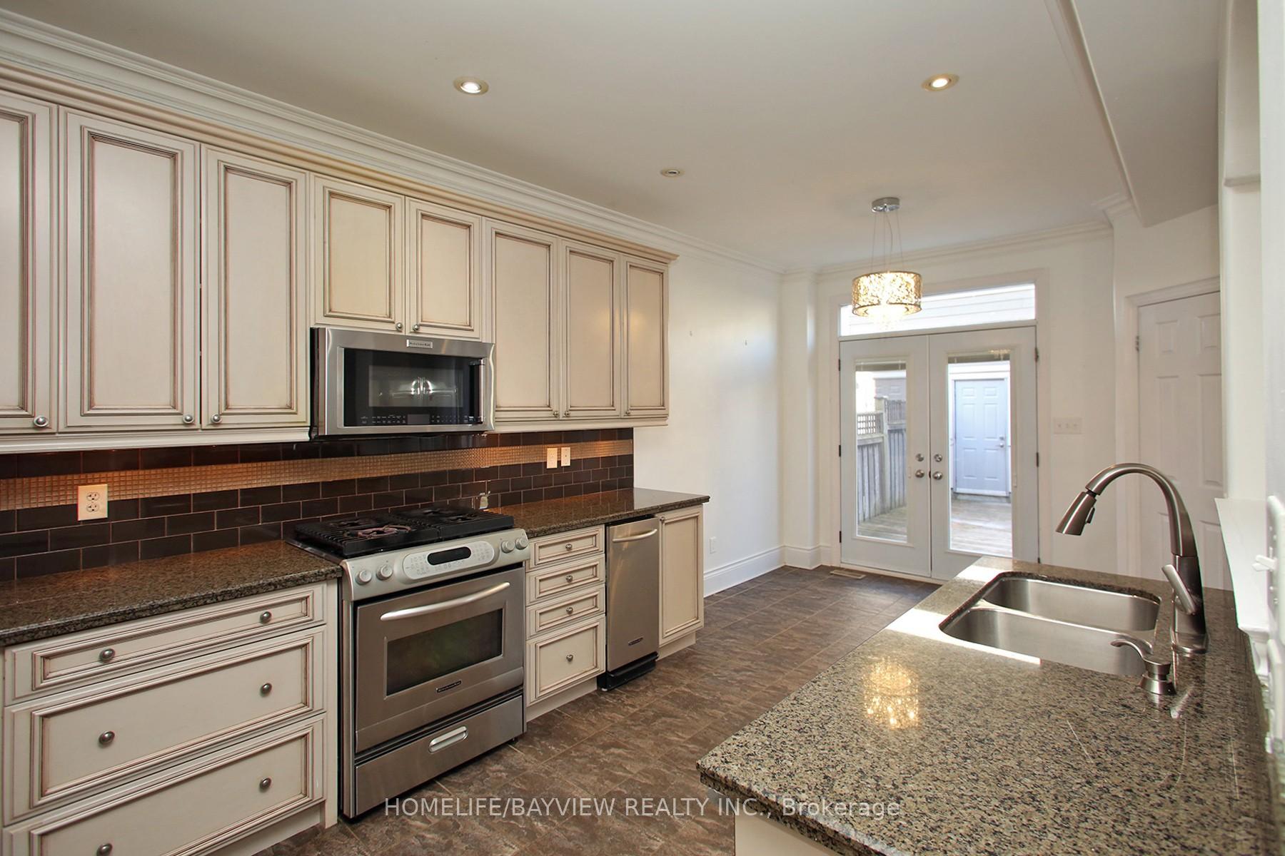 Photo 12 of 572 Country Glen Road, Markham, Cornell — HOMEH