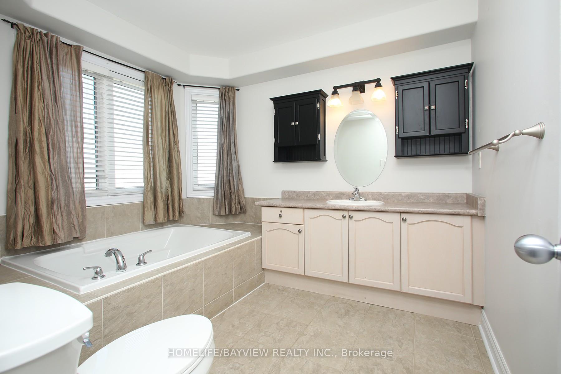 Photo 15 of 572 Country Glen Road, Markham, Cornell — HOMEH