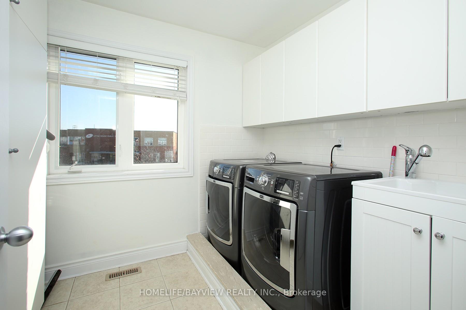 Photo 18 of 572 Country Glen Road, Markham, Cornell — HOMEH