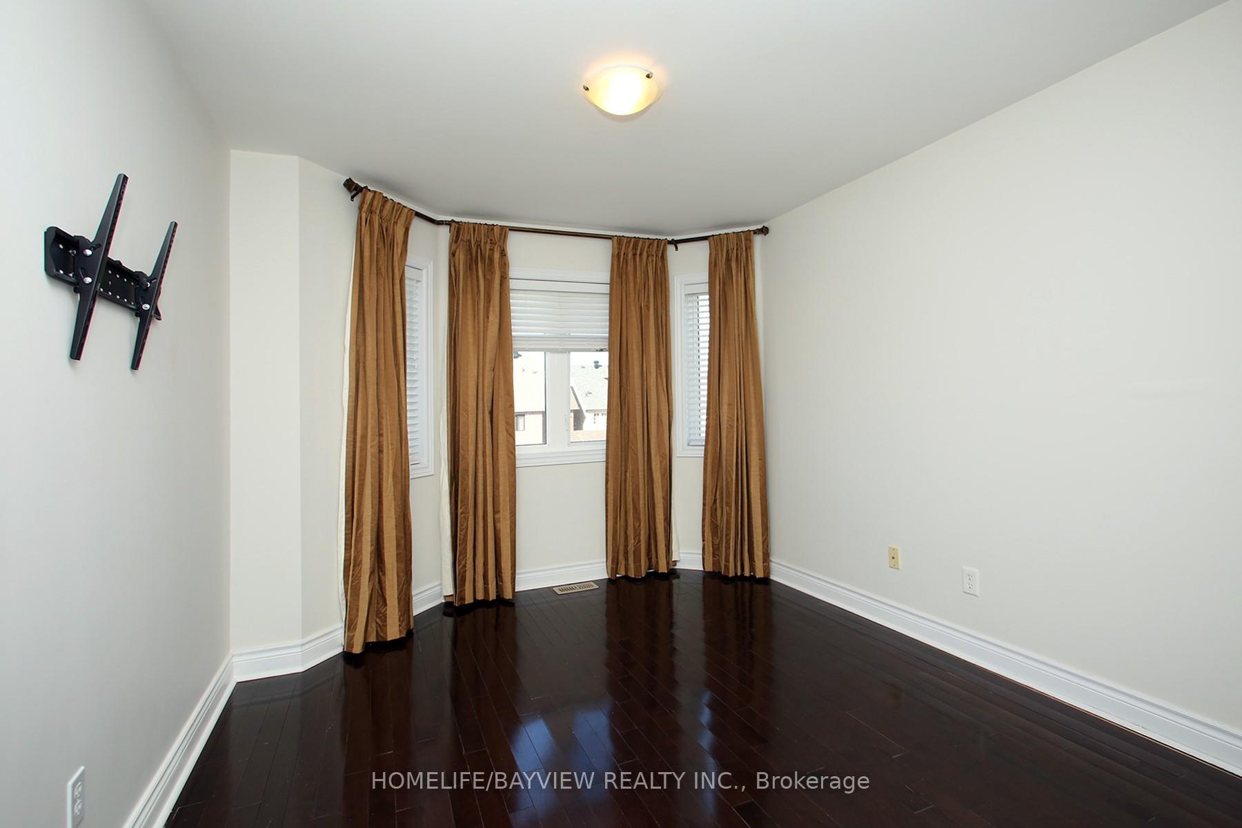Photo 21 of 572 Country Glen Road, Markham, Cornell — HOMEH