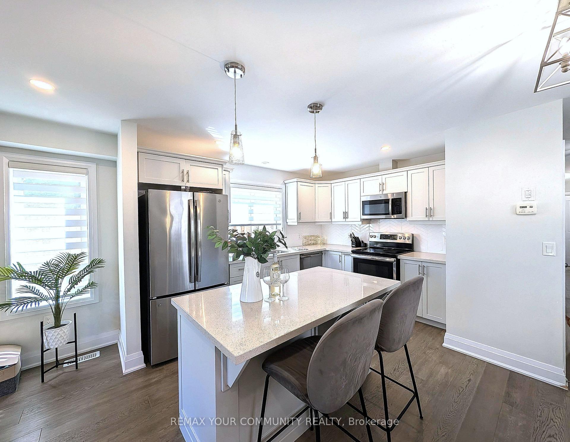 Photo 6 of 184 Kensington Avenue N, Hamilton, Crown Point — HOMEH