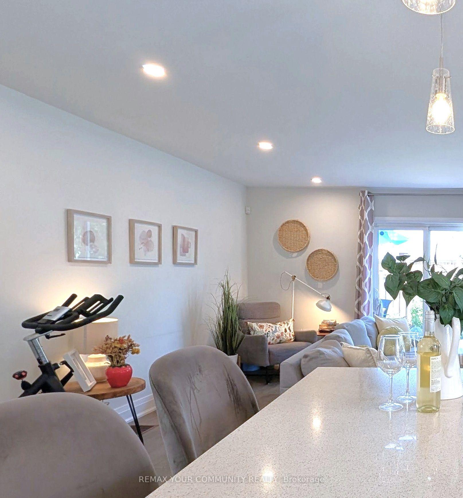 Photo 12 of 184 Kensington Avenue N, Hamilton, Crown Point — HOMEH