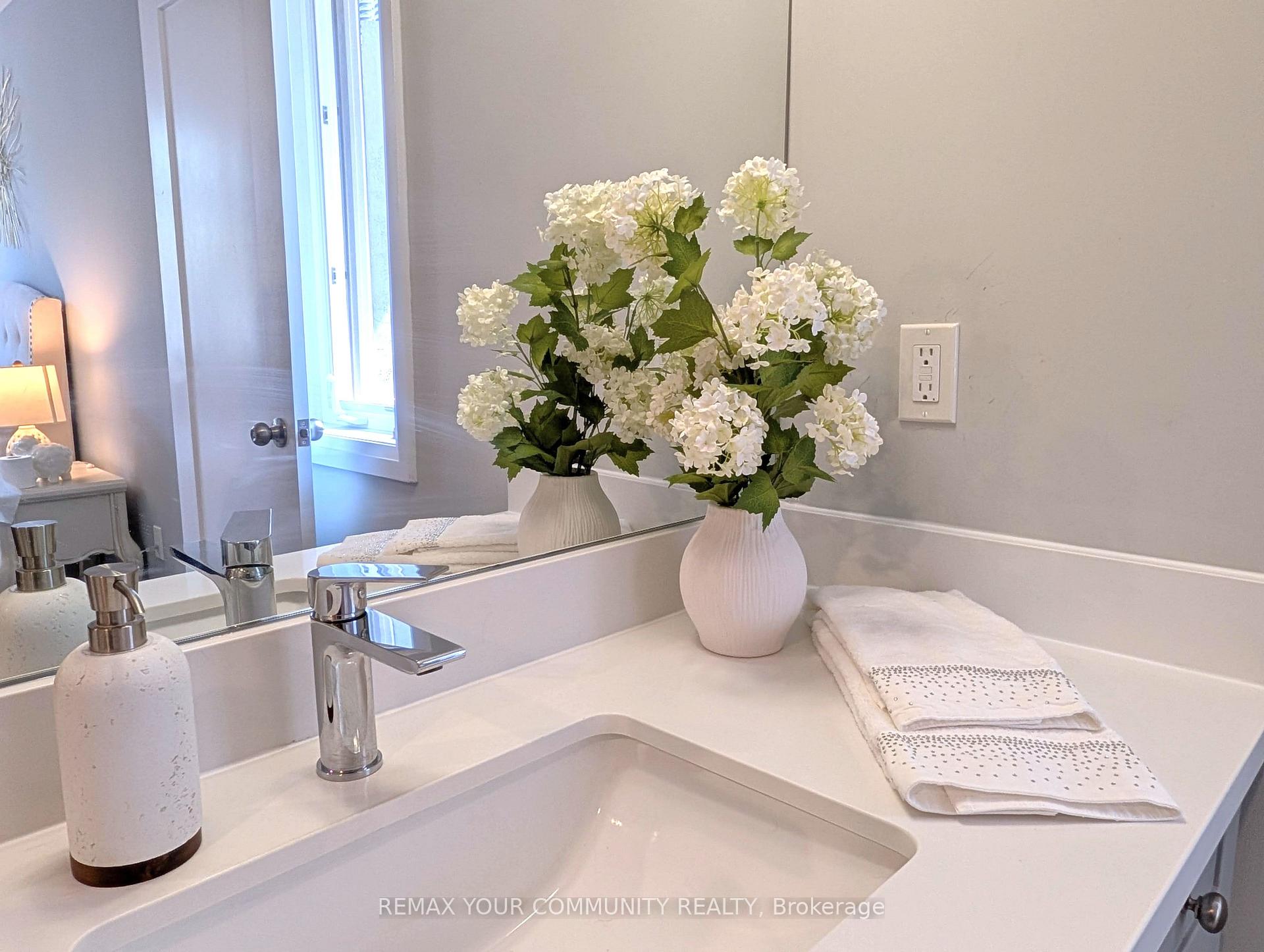 Photo 15 of 184 Kensington Avenue N, Hamilton, Crown Point — HOMEH