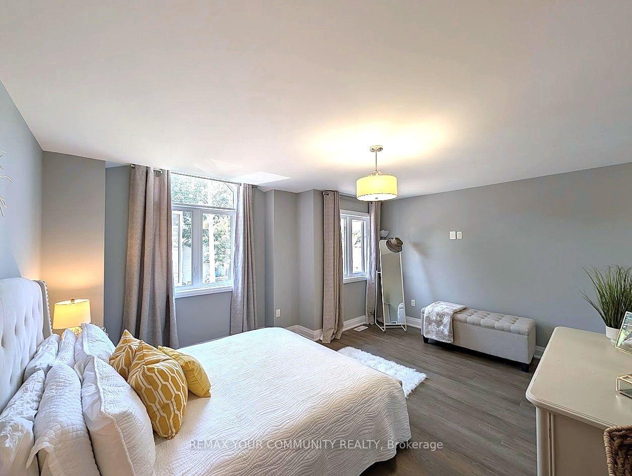 Photo 23 of 184 Kensington Avenue N, Hamilton, Crown Point — HOMEH