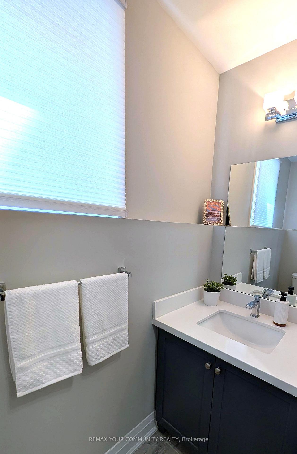 Photo 25 of 184 Kensington Avenue N, Hamilton, Crown Point — HOMEH