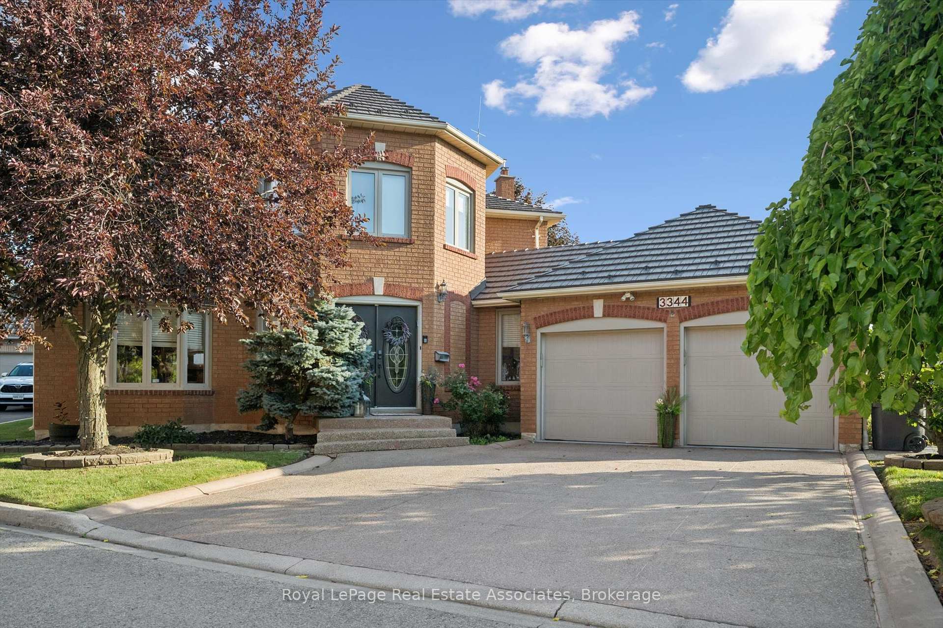 Photo 1 of 3344 Trelawny Circle, Mississauga, Lisgar — HOMEH