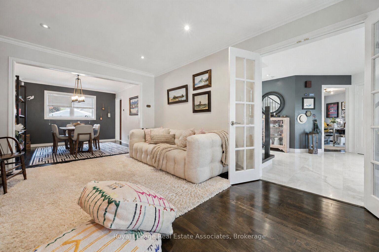 Photo 5 of 3344 Trelawny Circle, Mississauga, Lisgar — HOMEH