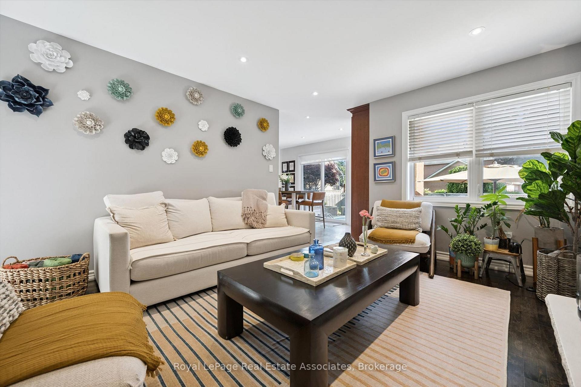 Photo 16 of 3344 Trelawny Circle, Mississauga, Lisgar — HOMEH