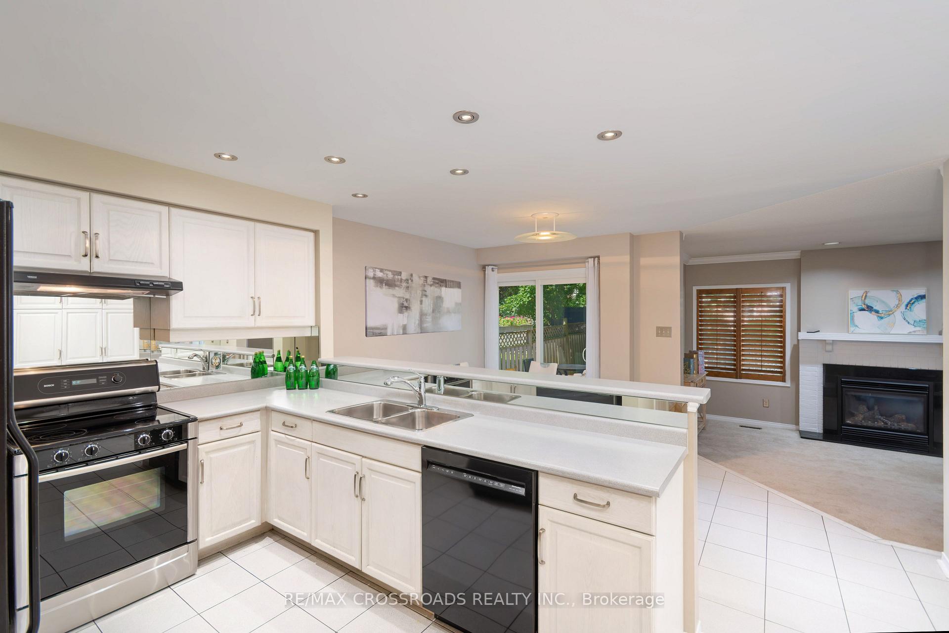 Photo 6 of 5316 Middlebury Drive, Mississauga, Central Erin Mills — HOMEH