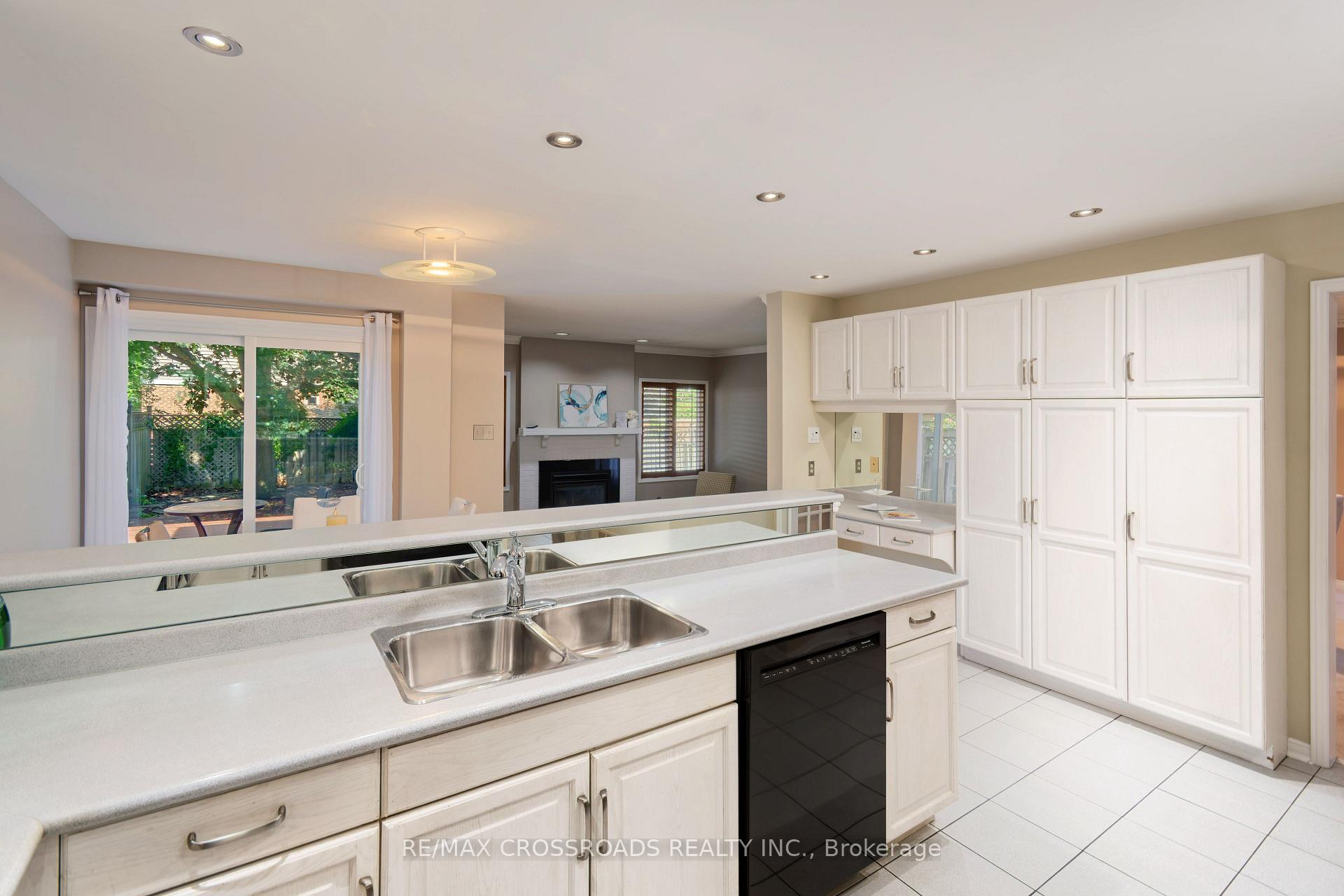 Photo 8 of 5316 Middlebury Drive, Mississauga, Central Erin Mills — HOMEH
