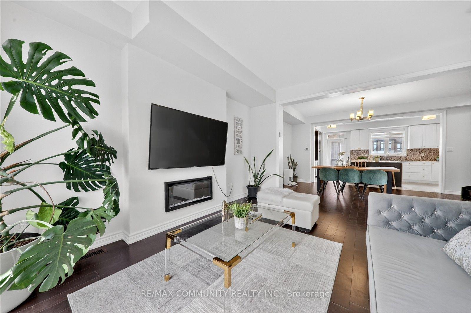 Photo 15 of 45 Douet Lane, Ajax, South East — HOMEH