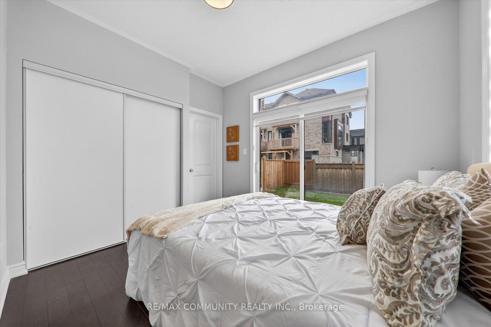 Photo 38 of 45 Douet Lane, Ajax, South East — HOMEH