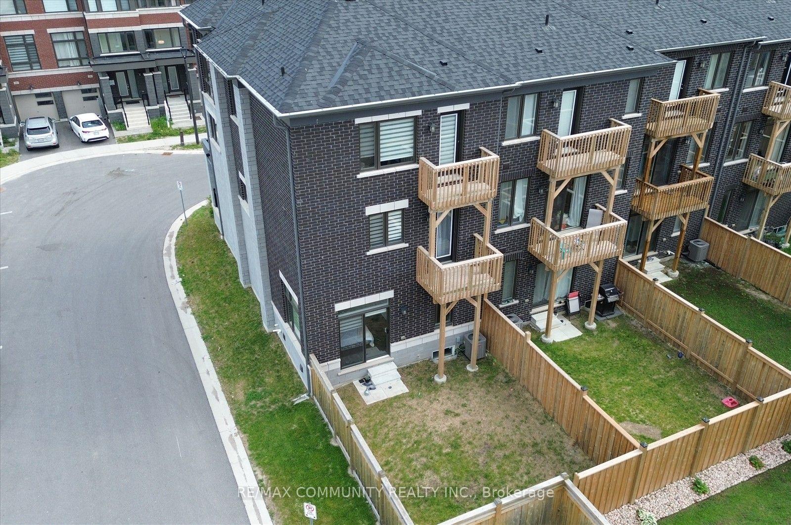 Photo 42 of 45 Douet Lane, Ajax, South East — HOMEH