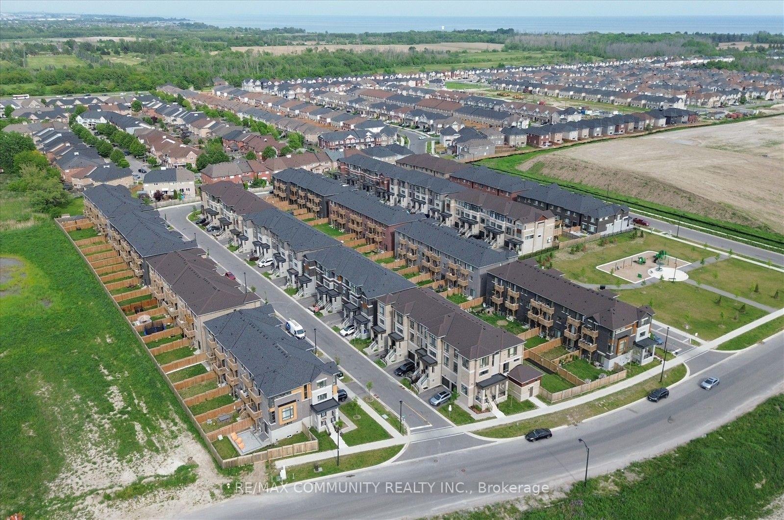Photo 45 of 45 Douet Lane, Ajax, South East — HOMEH