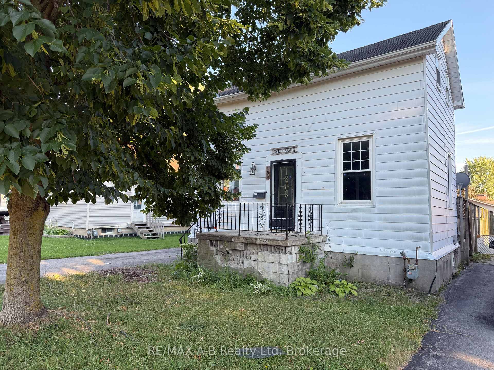Photo 3 of 103 Norfolk Street, Stratford — HOMEH