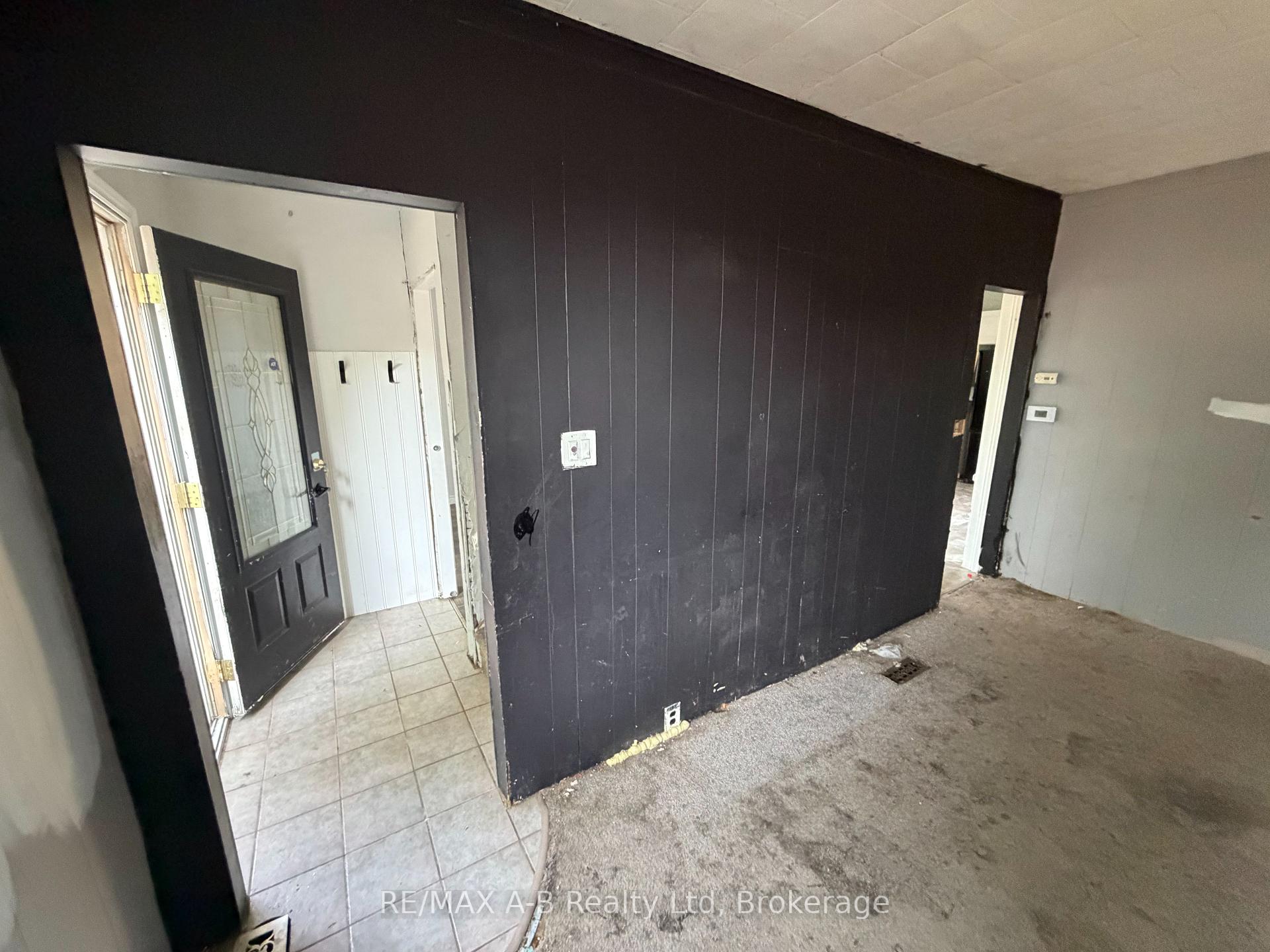 Photo 15 of 103 Norfolk Street, Stratford — HOMEH