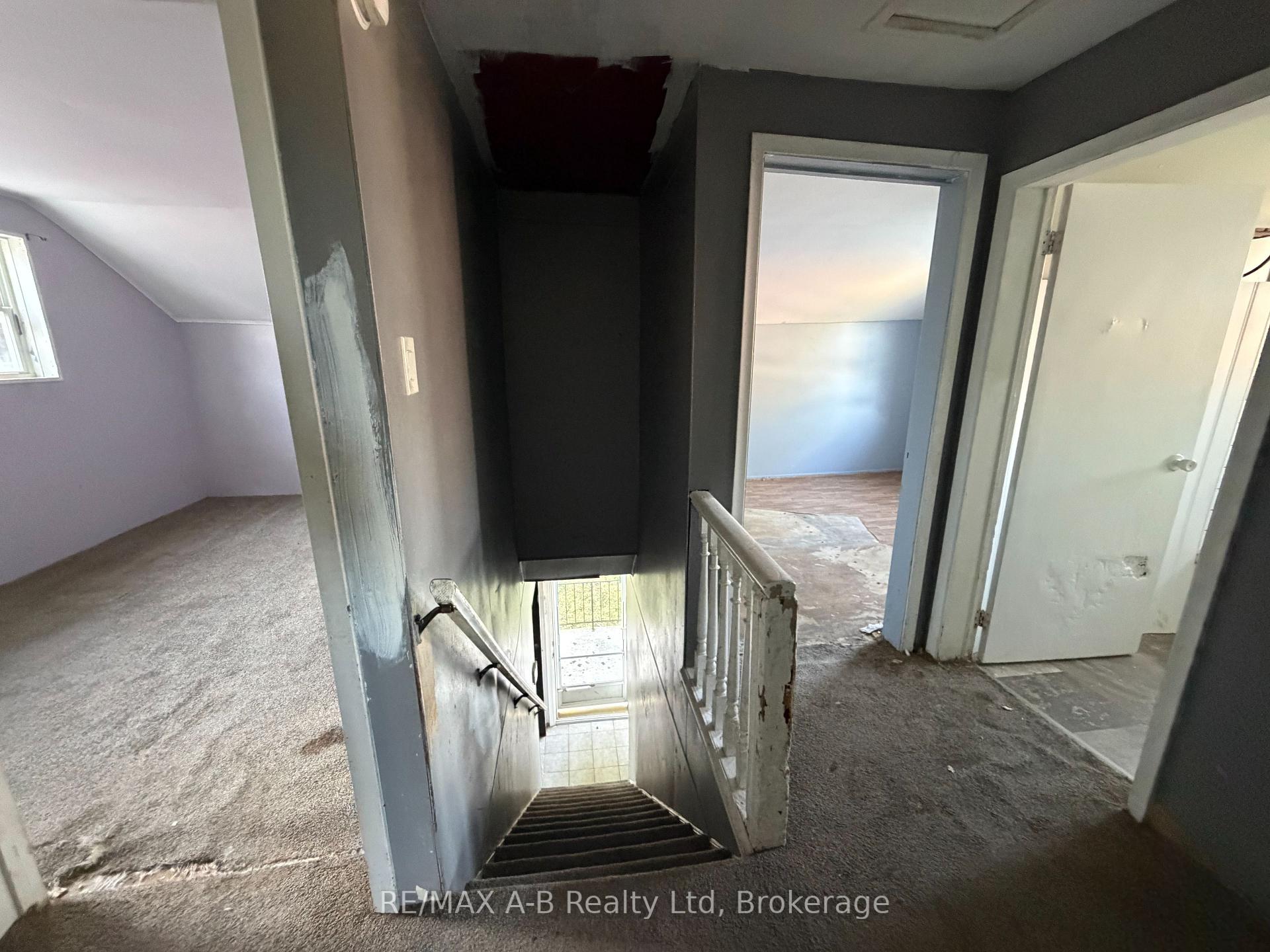 Photo 18 of 103 Norfolk Street, Stratford — HOMEH