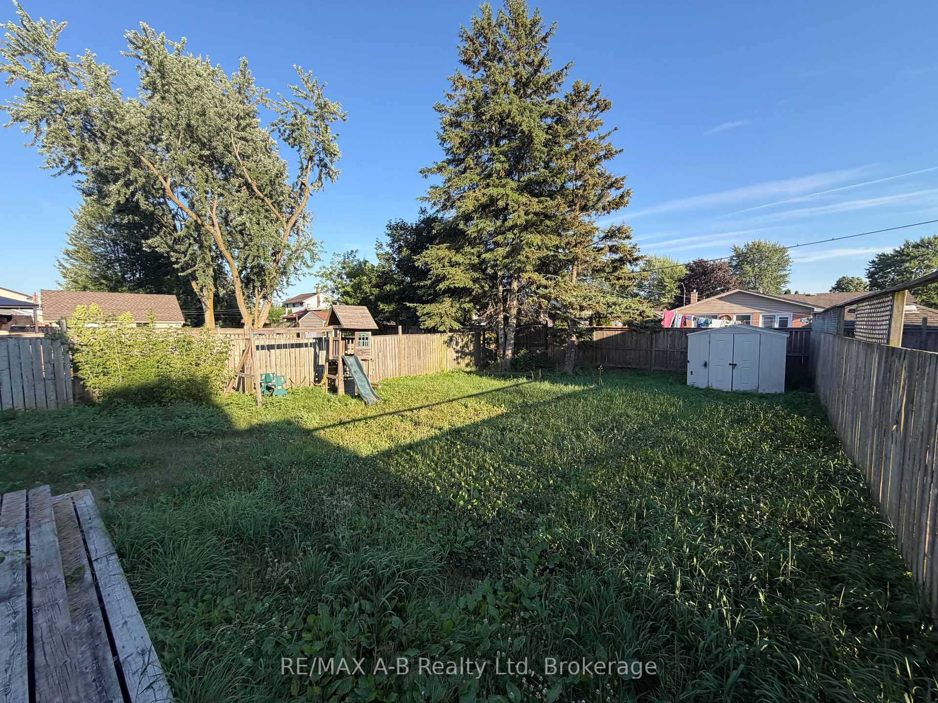 Photo 29 of 103 Norfolk Street, Stratford — HOMEH
