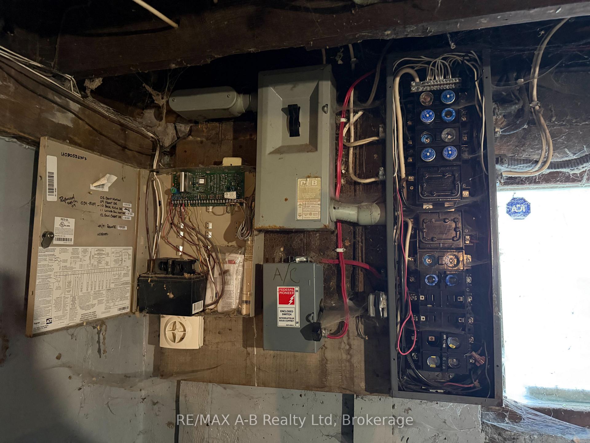 Photo 35 of 103 Norfolk Street, Stratford — HOMEH