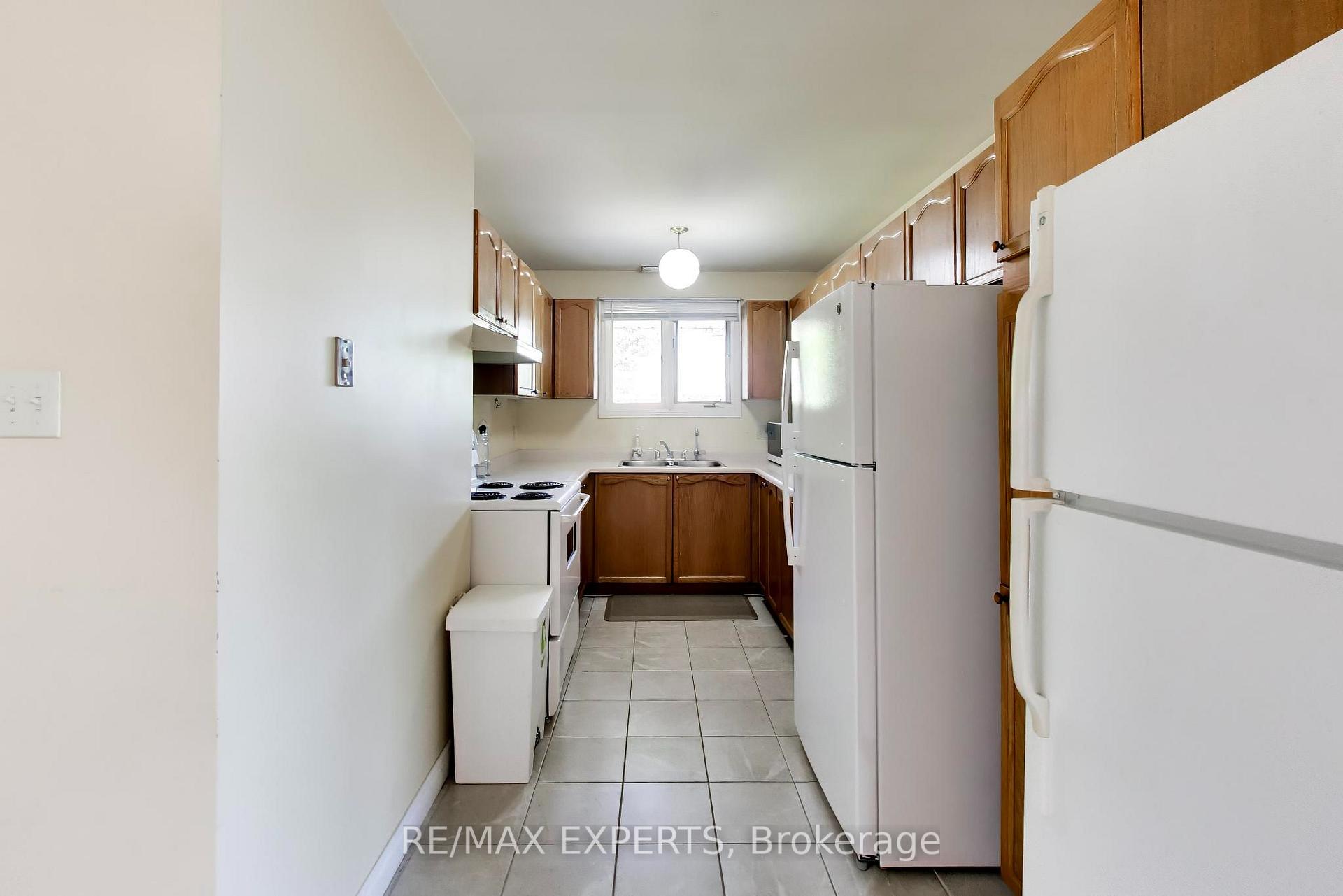 Photo 41 of 331 Newbury Drive, Kitchener, Forest Heights — HOMEH