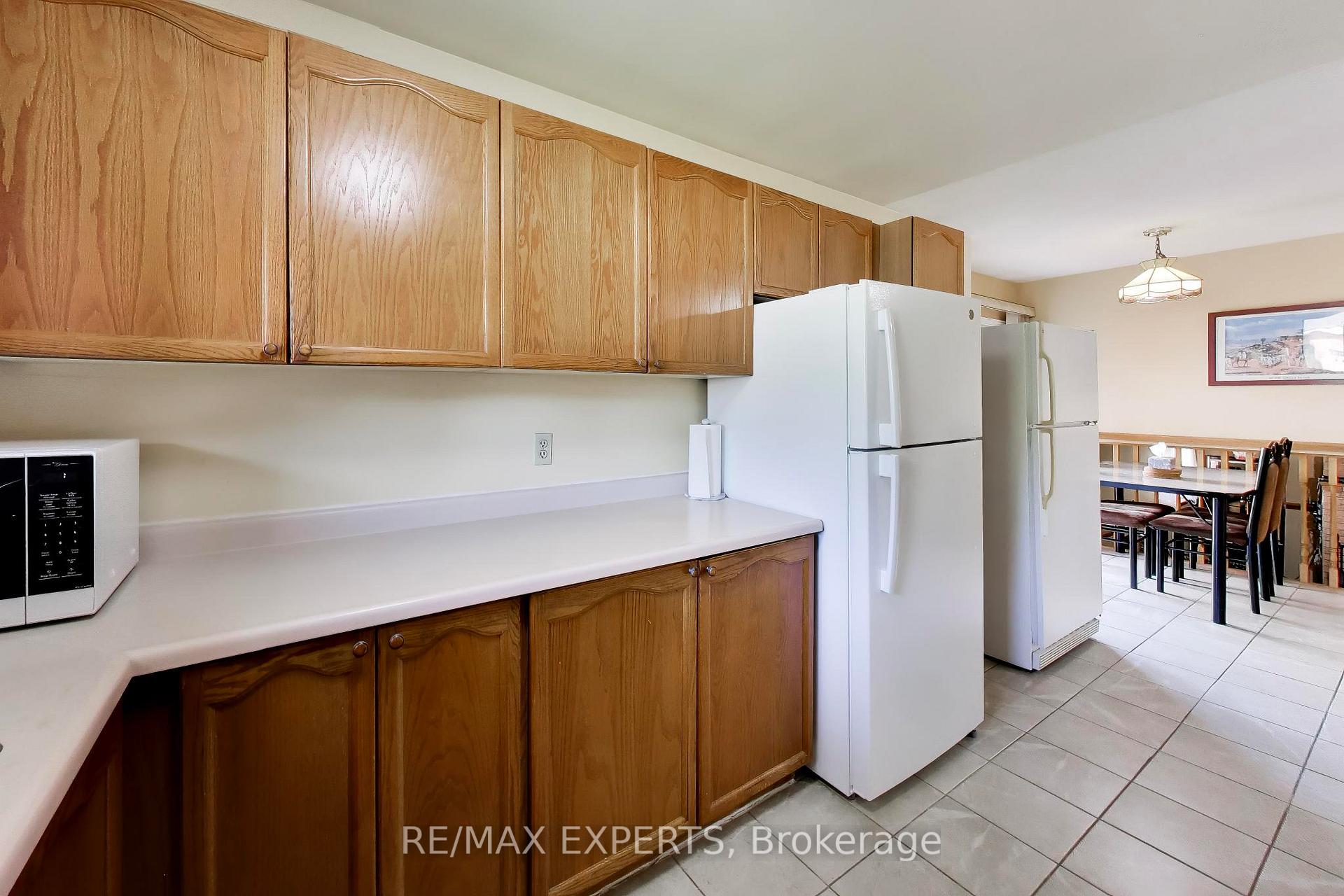 Photo 42 of 331 Newbury Drive, Kitchener, Forest Heights — HOMEH