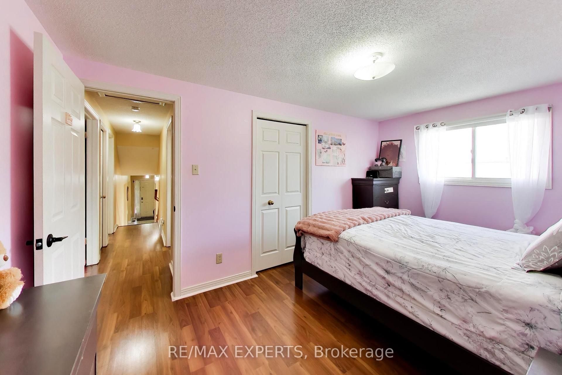 Photo 18 of 331 Newbury Drive, Kitchener, Forest Heights — HOMEH