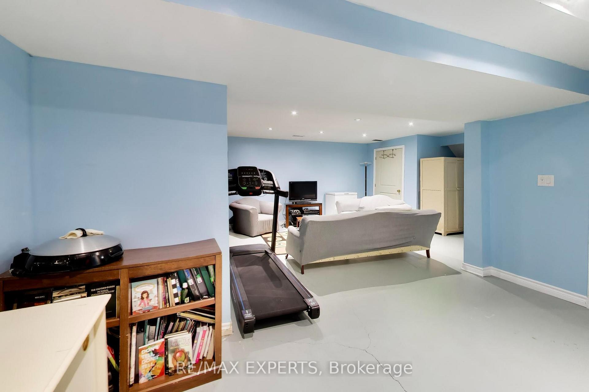 Photo 29 of 331 Newbury Drive, Kitchener, Forest Heights — HOMEH